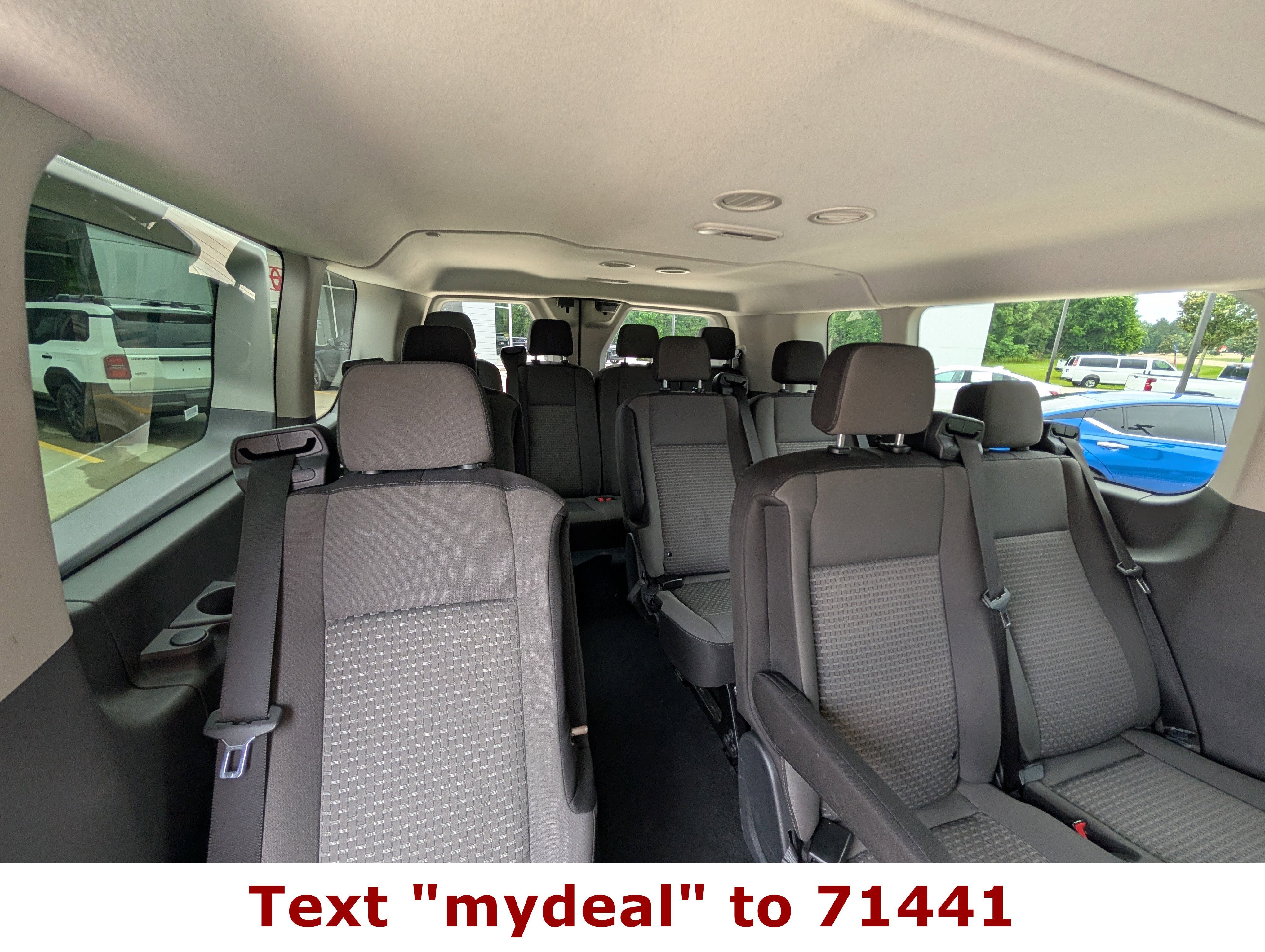 2025 Ford Transit Passenger Wagon XLT