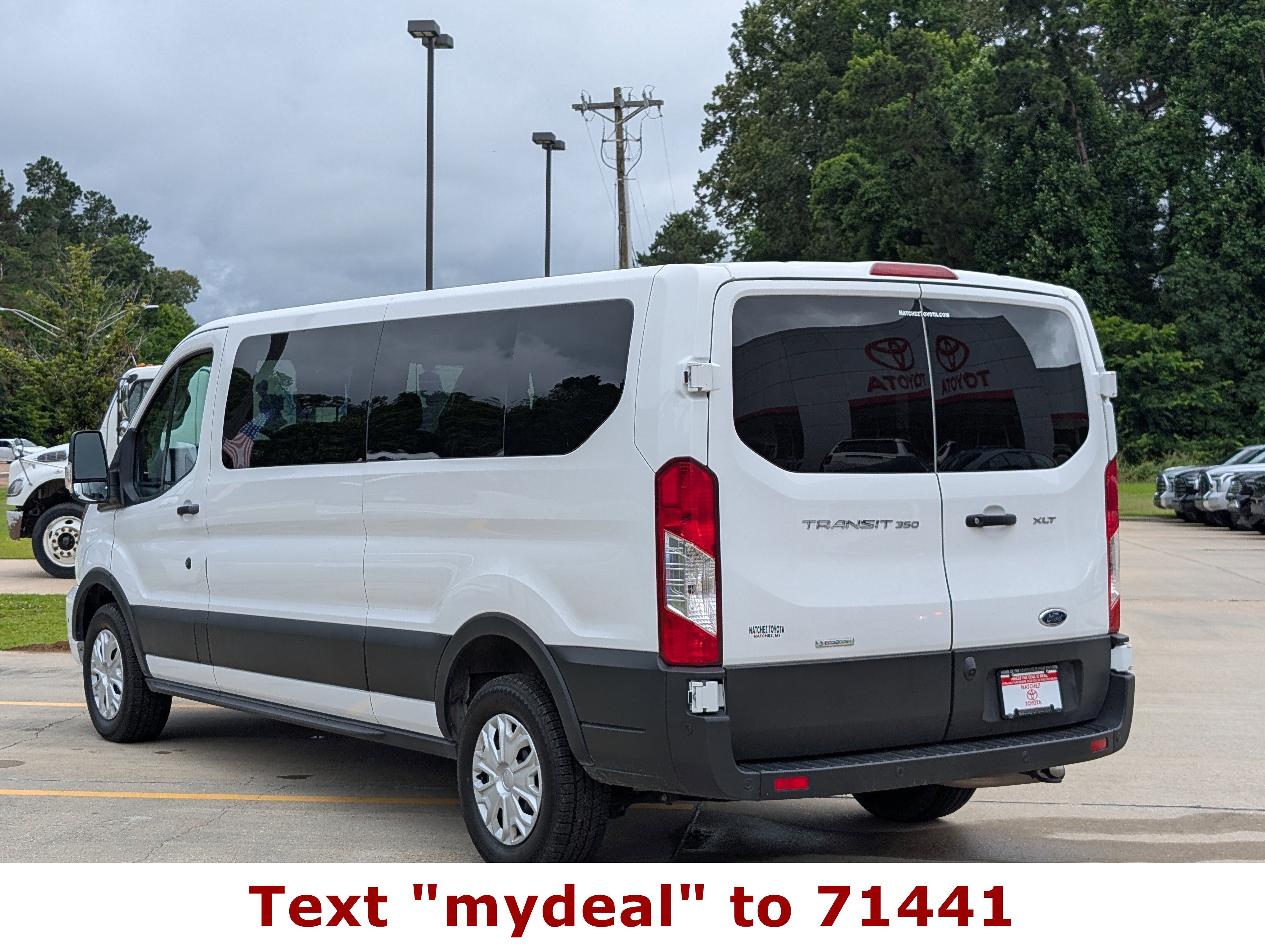 2025 Ford Transit Passenger Wagon XLT