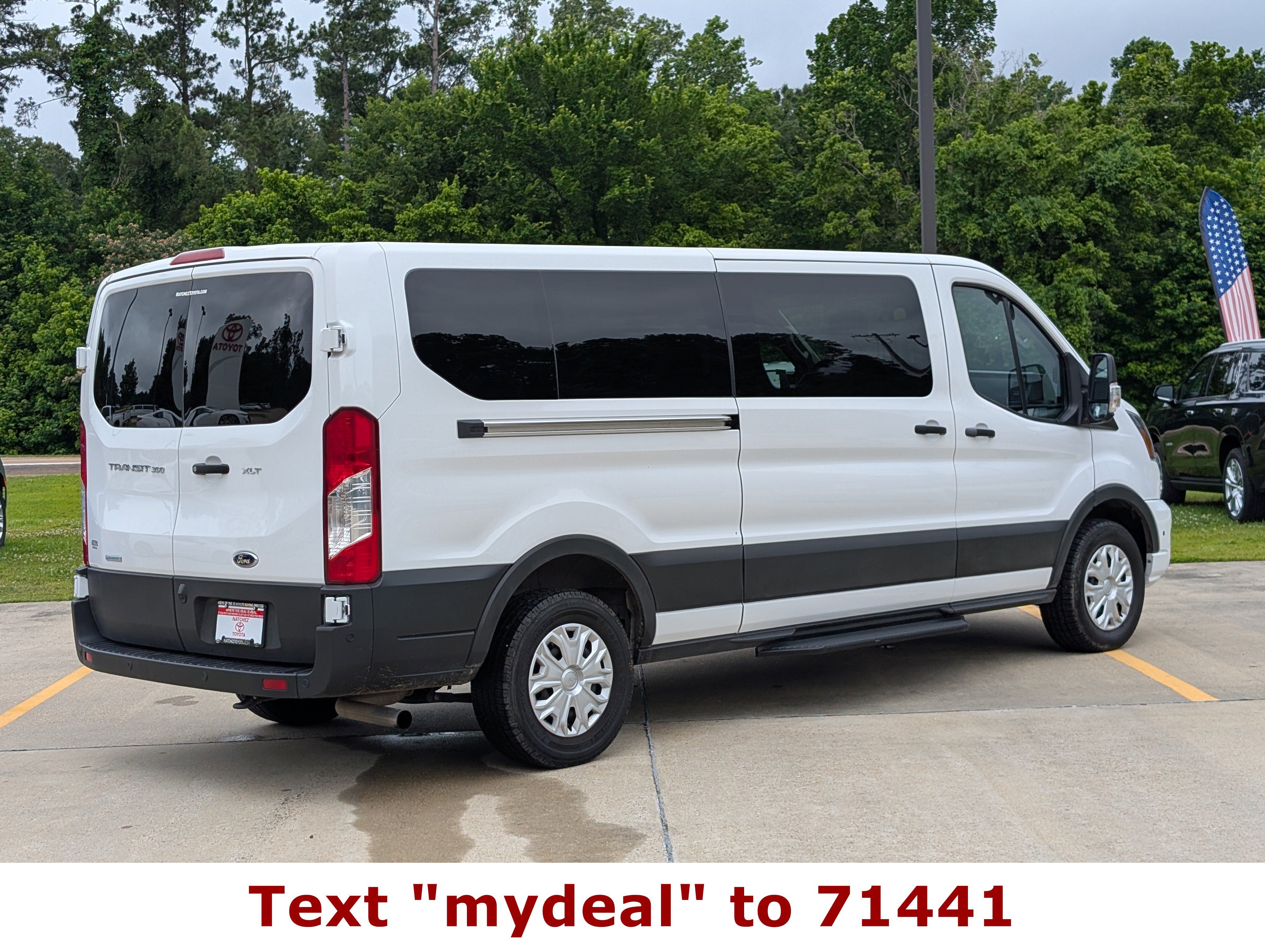 2025 Ford Transit Passenger Wagon XLT