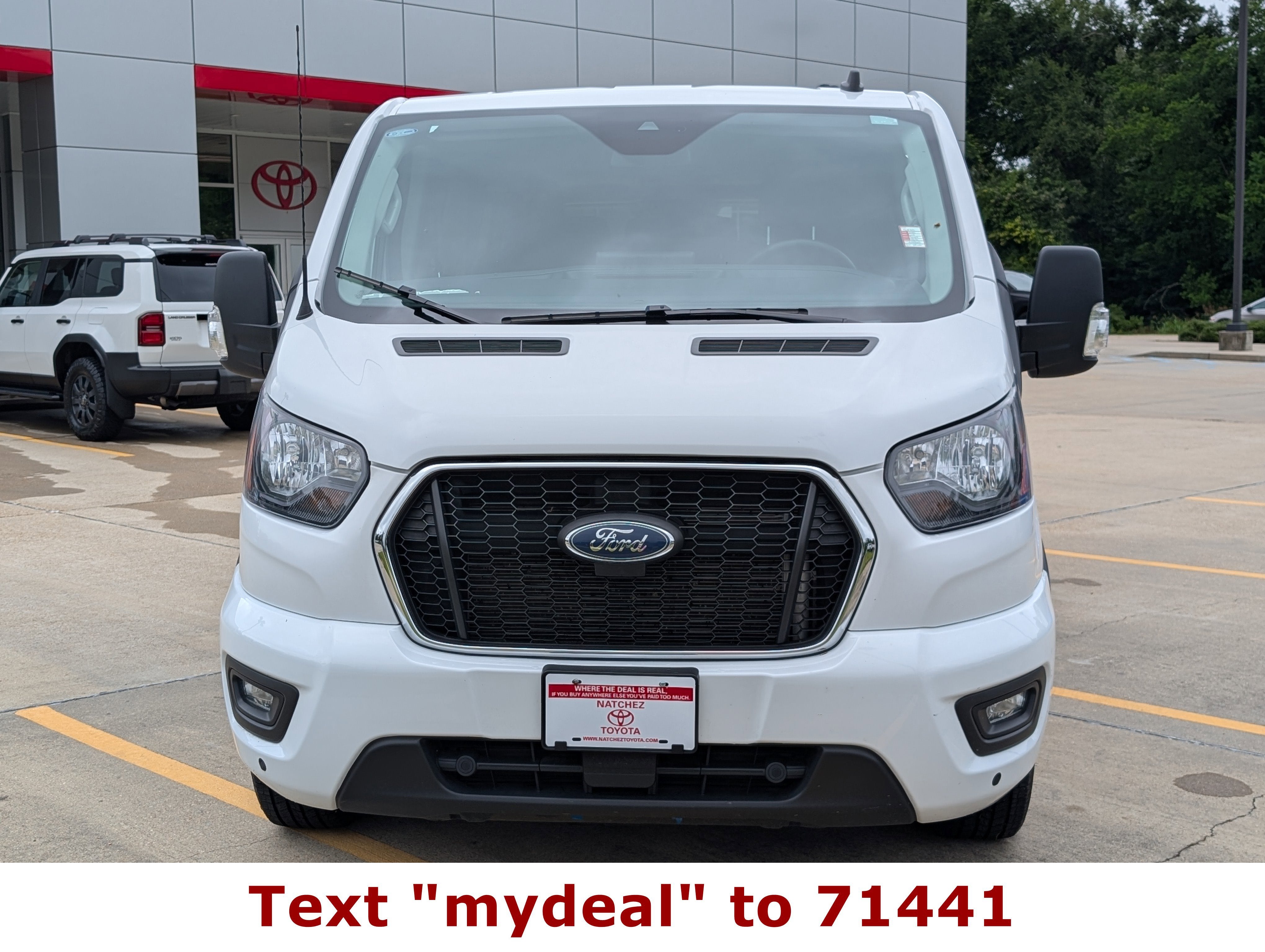 2025 Ford Transit Passenger Wagon XLT