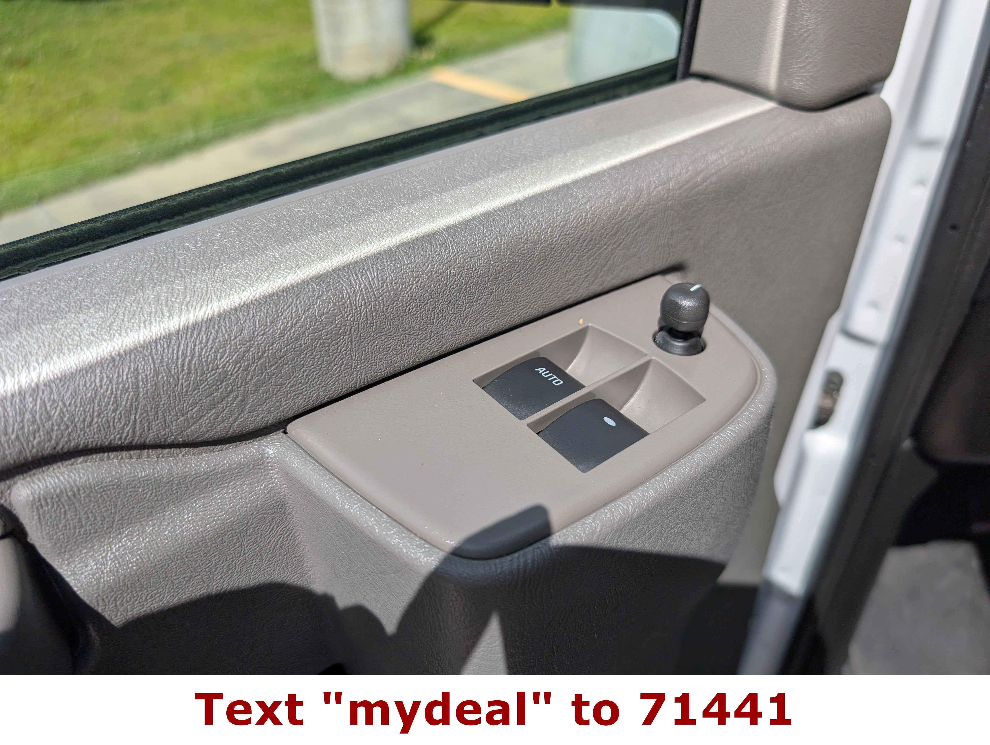 2025 Chevrolet Express Passenger LT