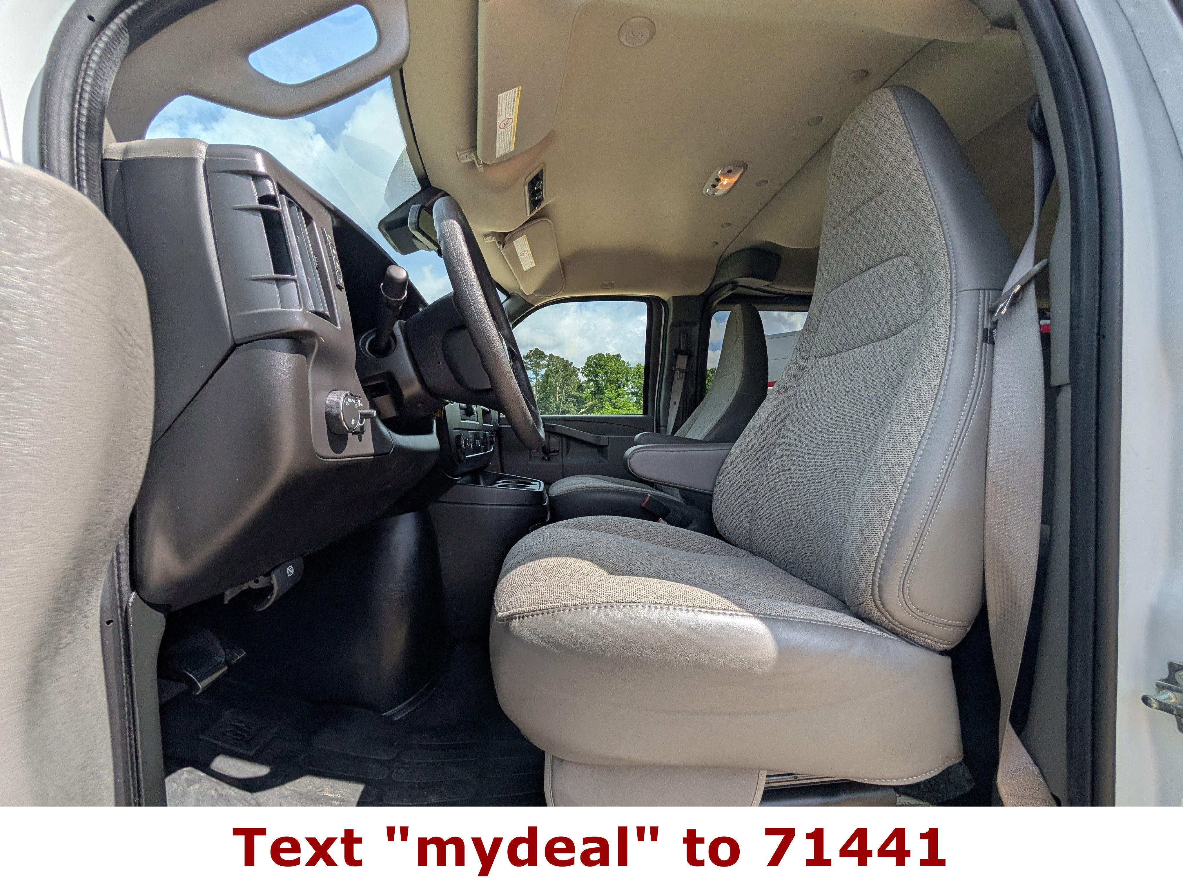 2025 Chevrolet Express Passenger LT