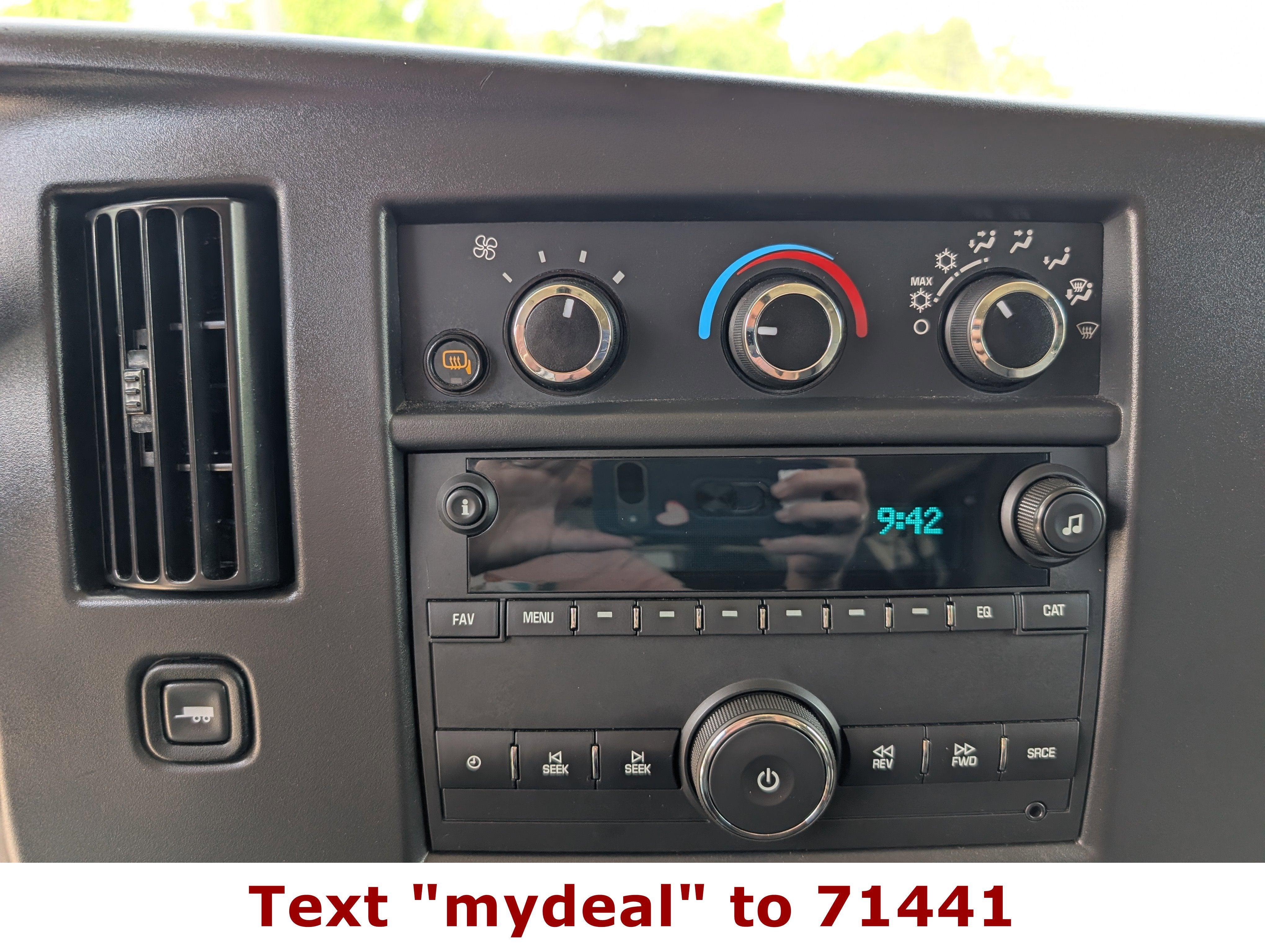 2025 Chevrolet Express Passenger LT