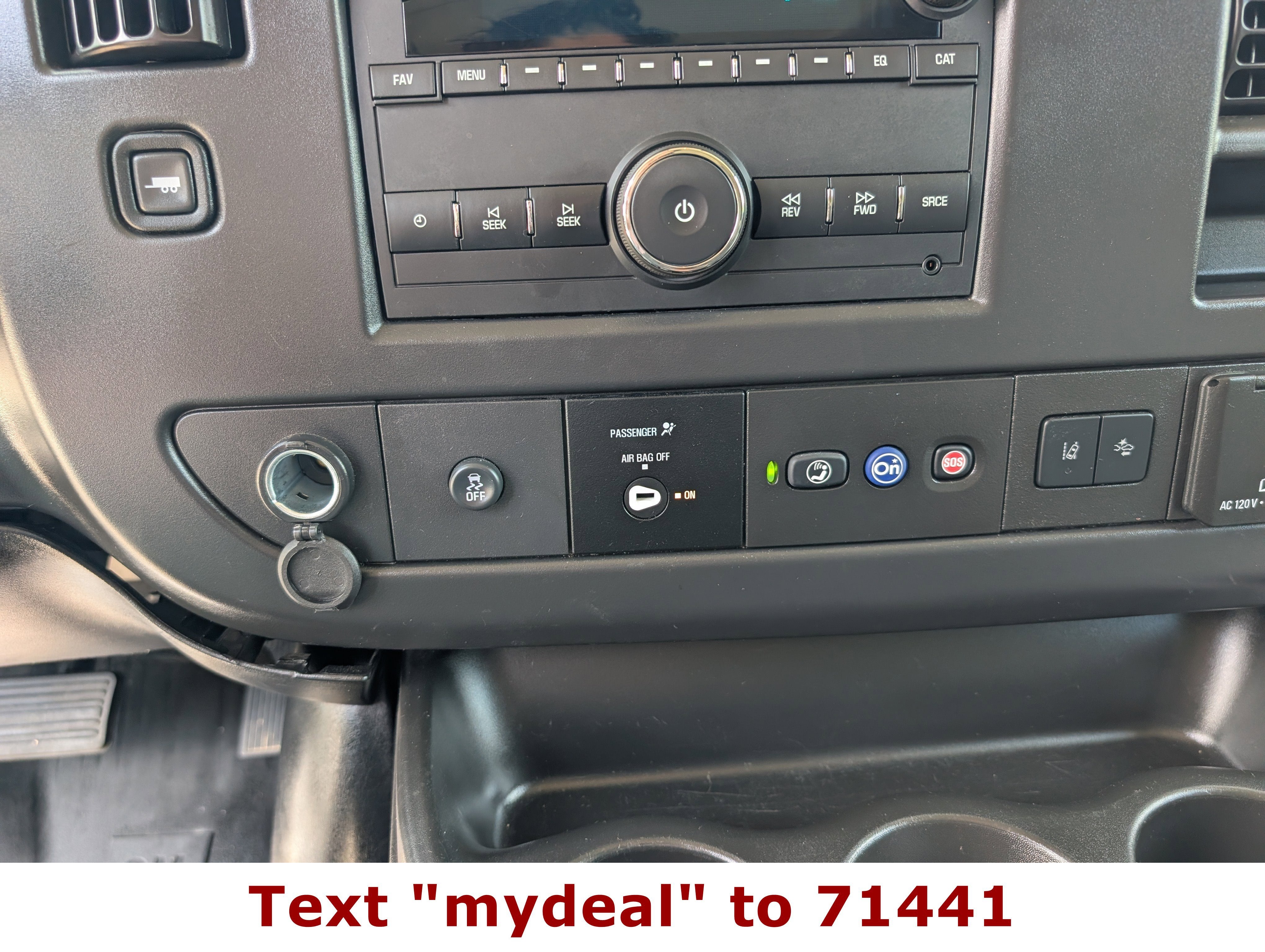 2025 Chevrolet Express Passenger LT