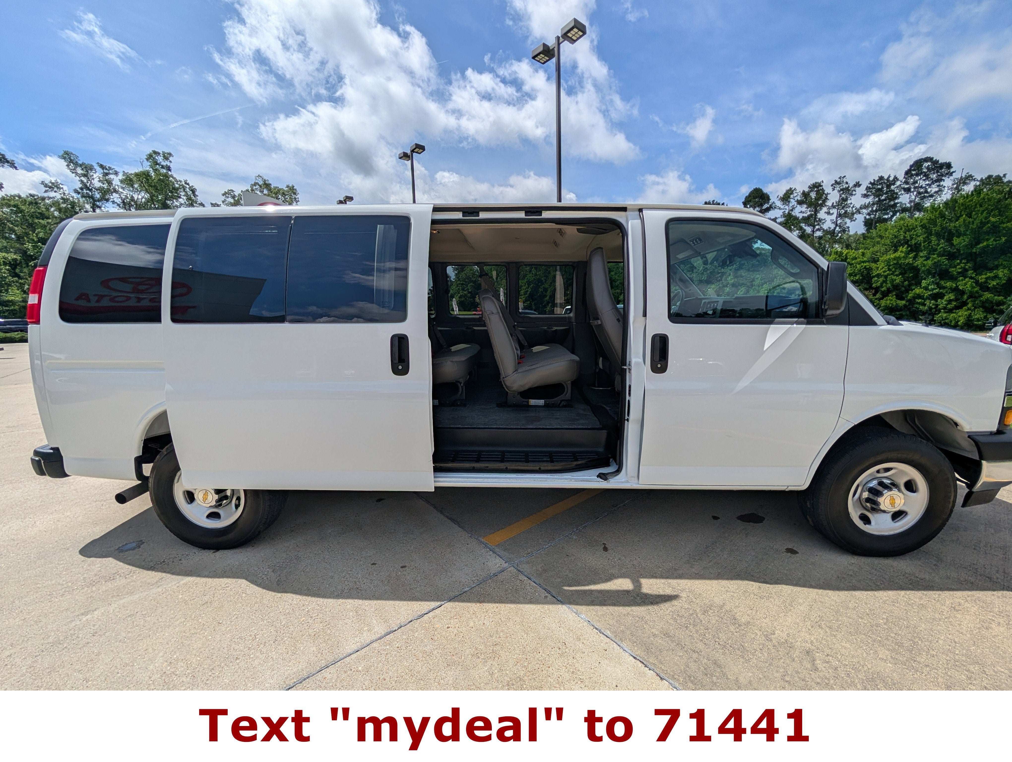 2025 Chevrolet Express Passenger LT