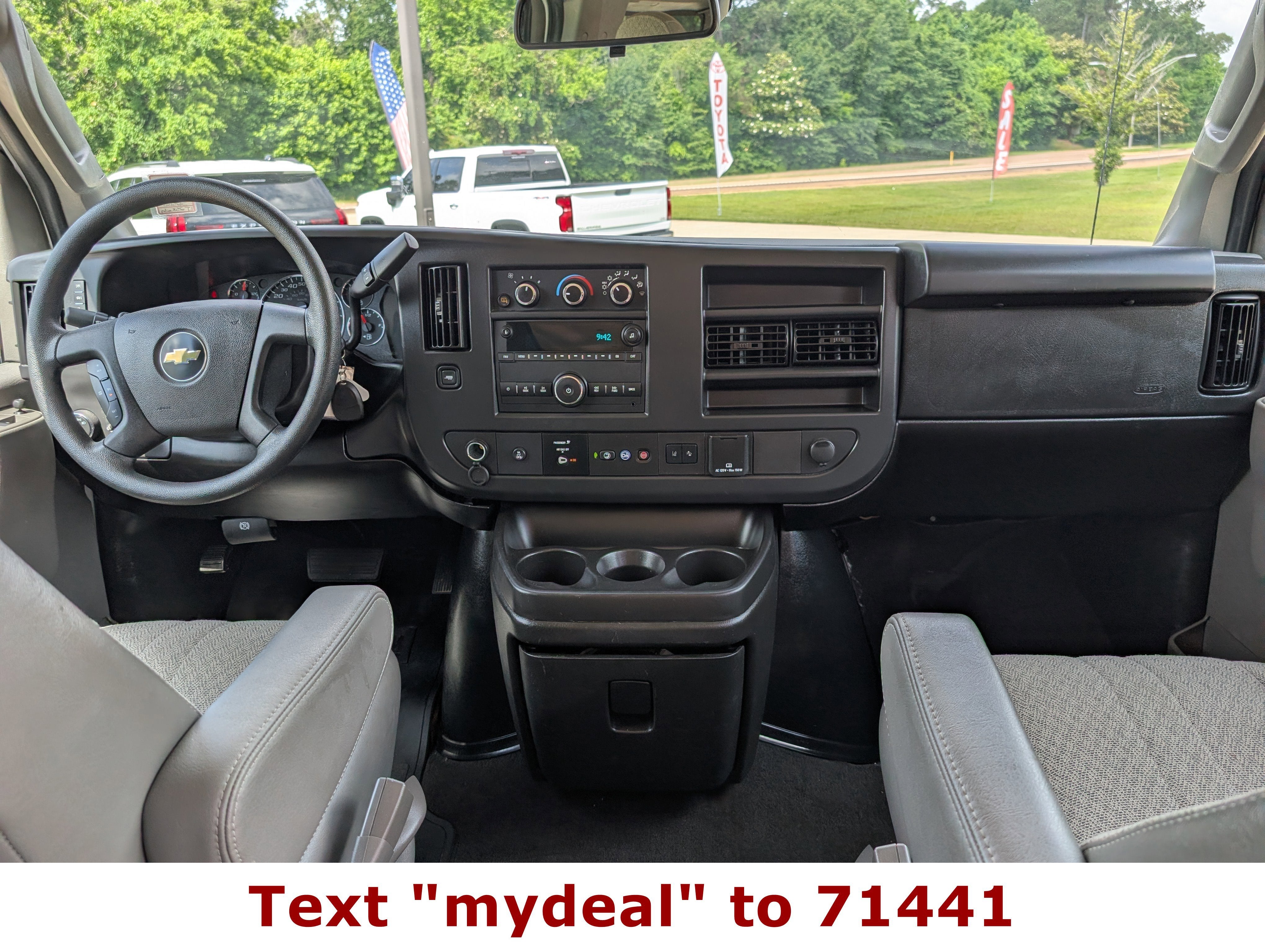 2025 Chevrolet Express Passenger LT