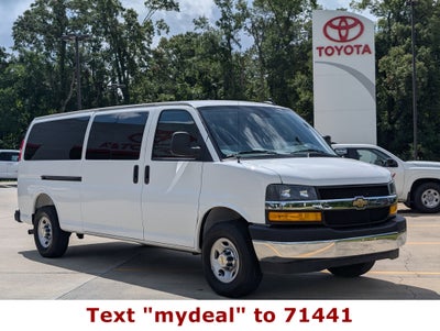 2025 Chevrolet Express Passenger LT