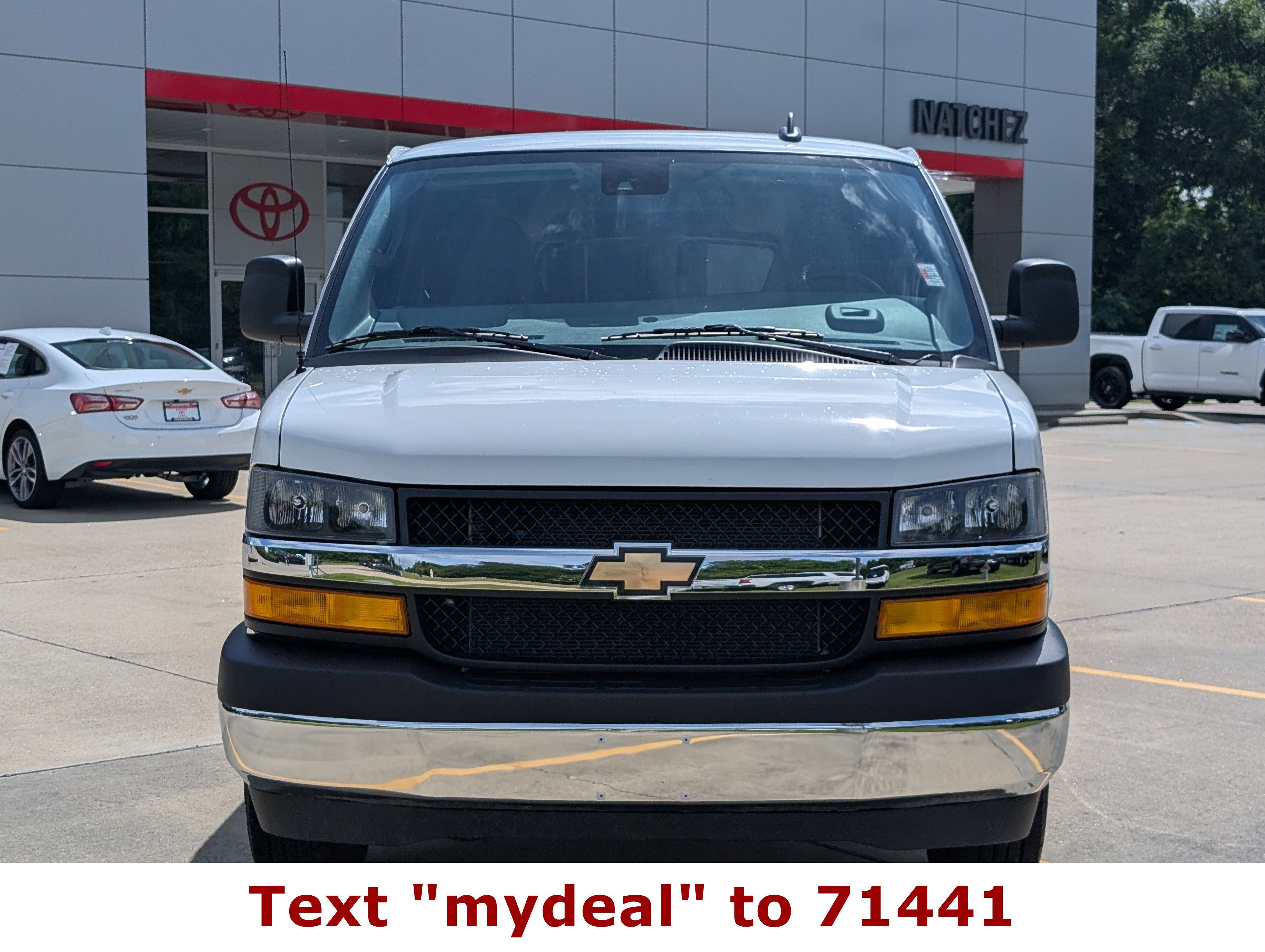 2025 Chevrolet Express Passenger LT