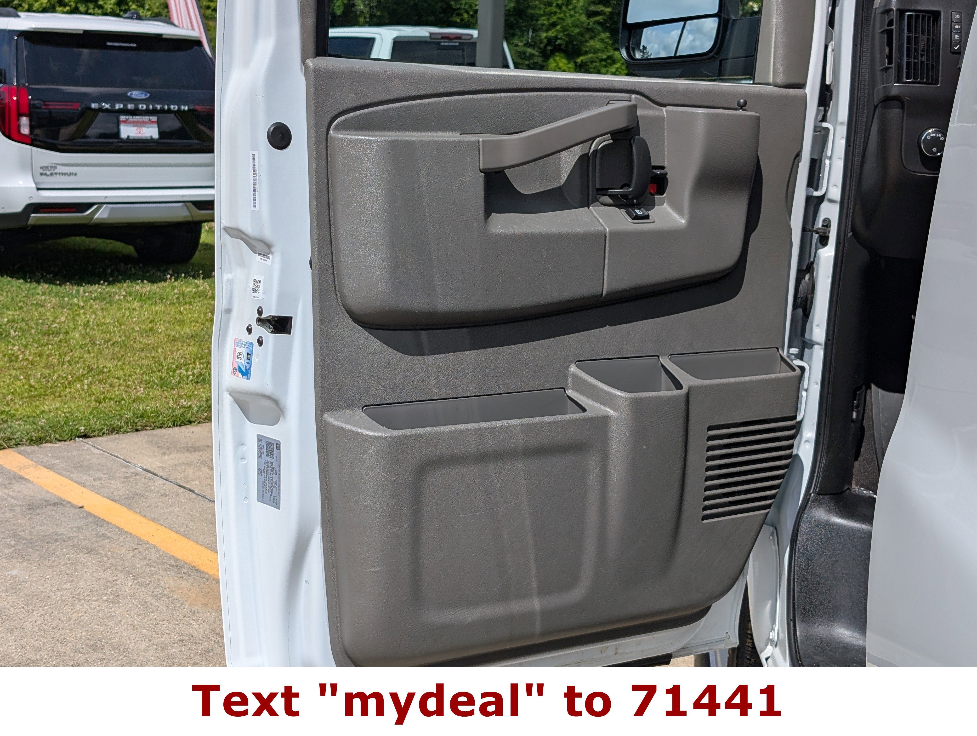 2025 Chevrolet Express Passenger LT
