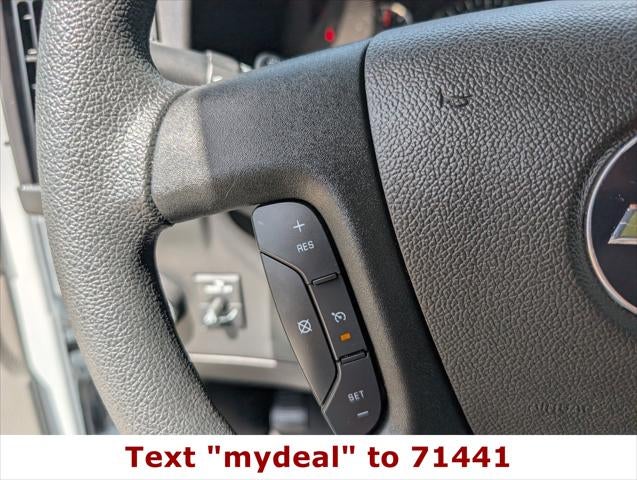 2025 Chevrolet Express Passenger LT