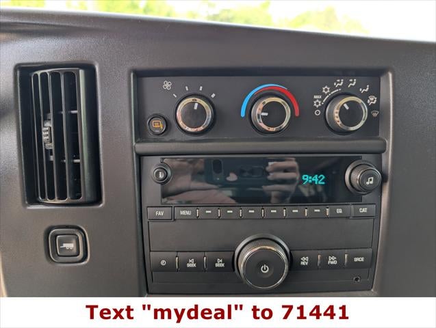 2025 Chevrolet Express Passenger LT