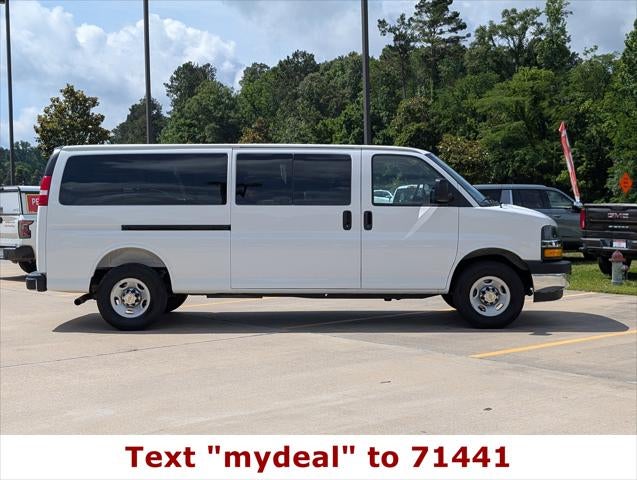 2025 Chevrolet Express Passenger LT