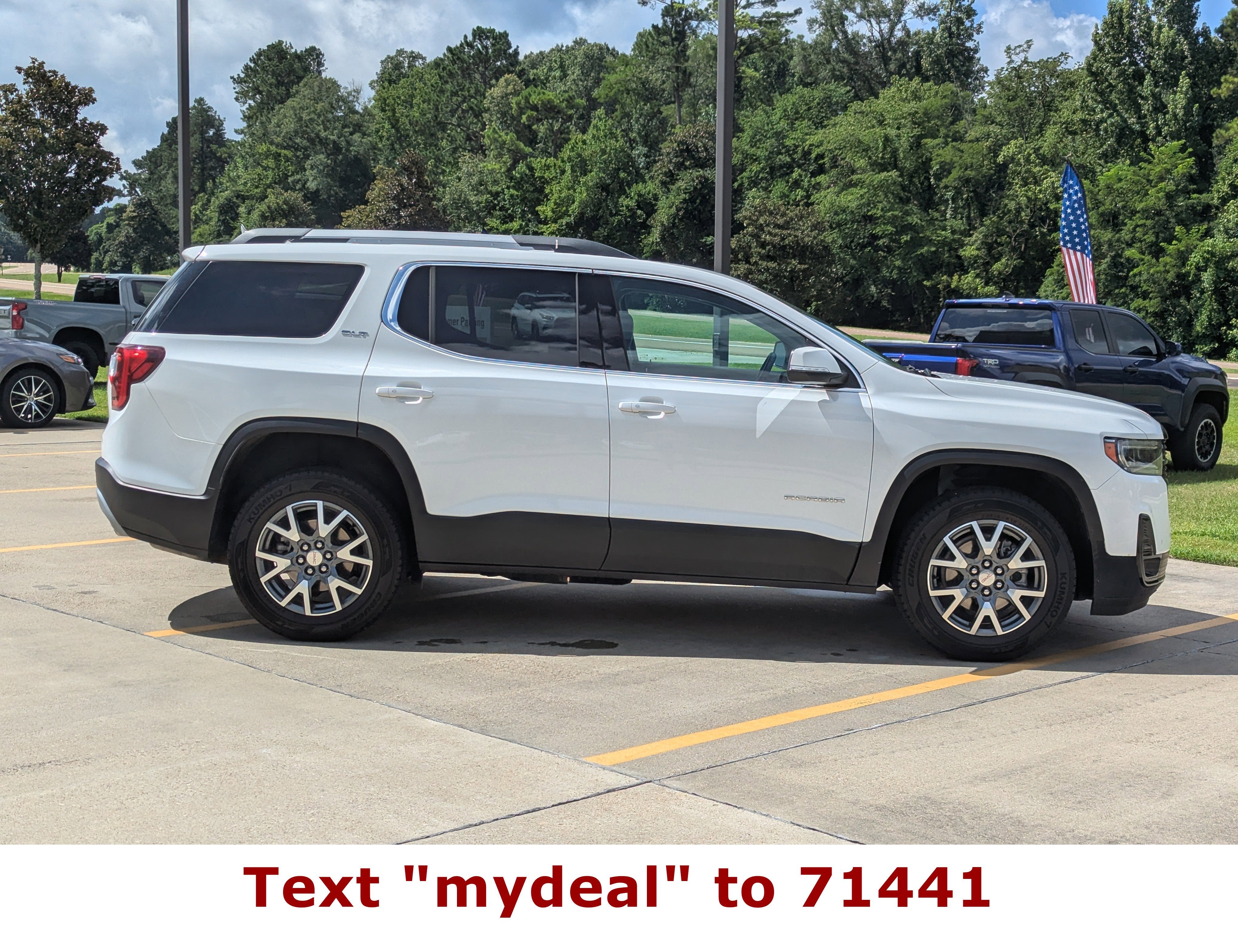2023 GMC Acadia SLT