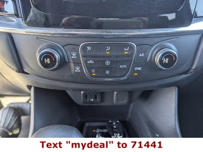 2023 Chevrolet Traverse LT Cloth