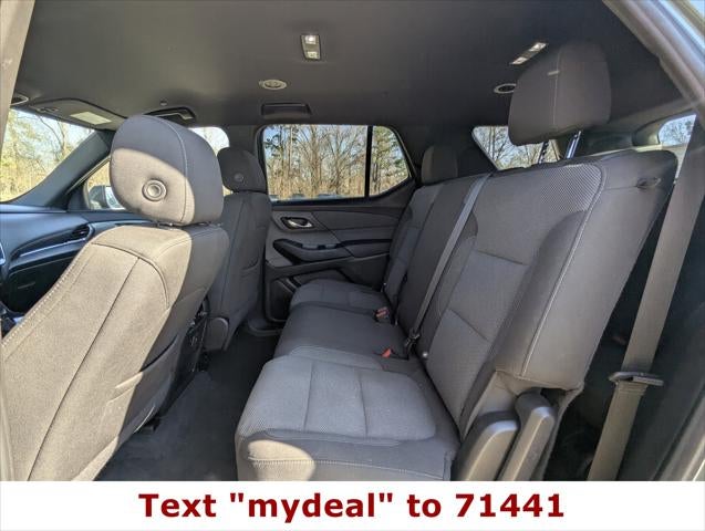 2023 Chevrolet Traverse LT Cloth