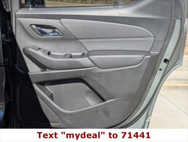 2023 Chevrolet Traverse LT Cloth