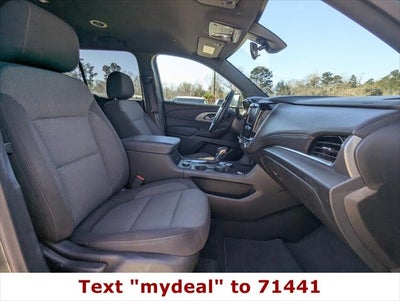 2023 Chevrolet Traverse LT Cloth