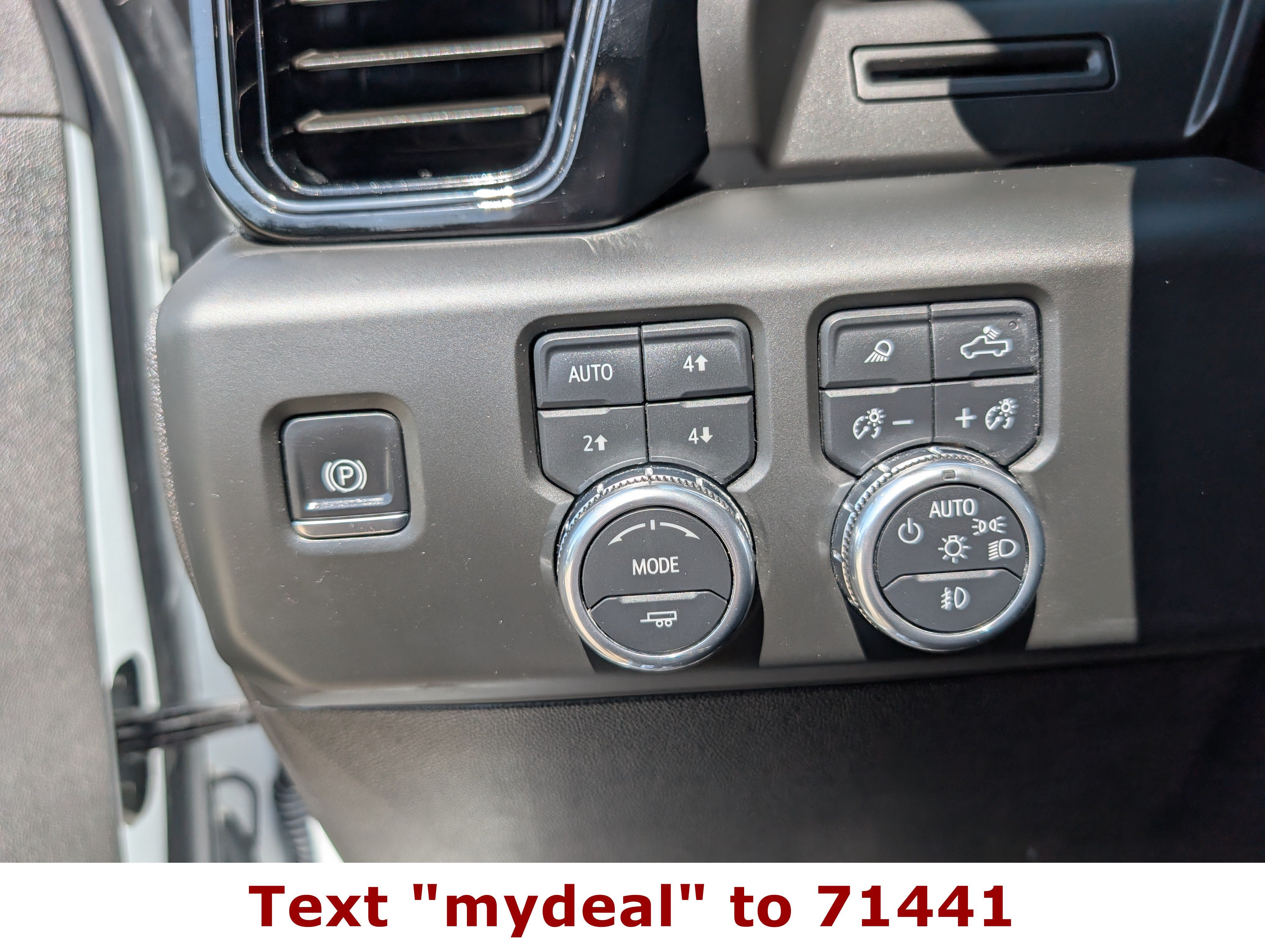 2025 GMC Sierra 2500HD AT4