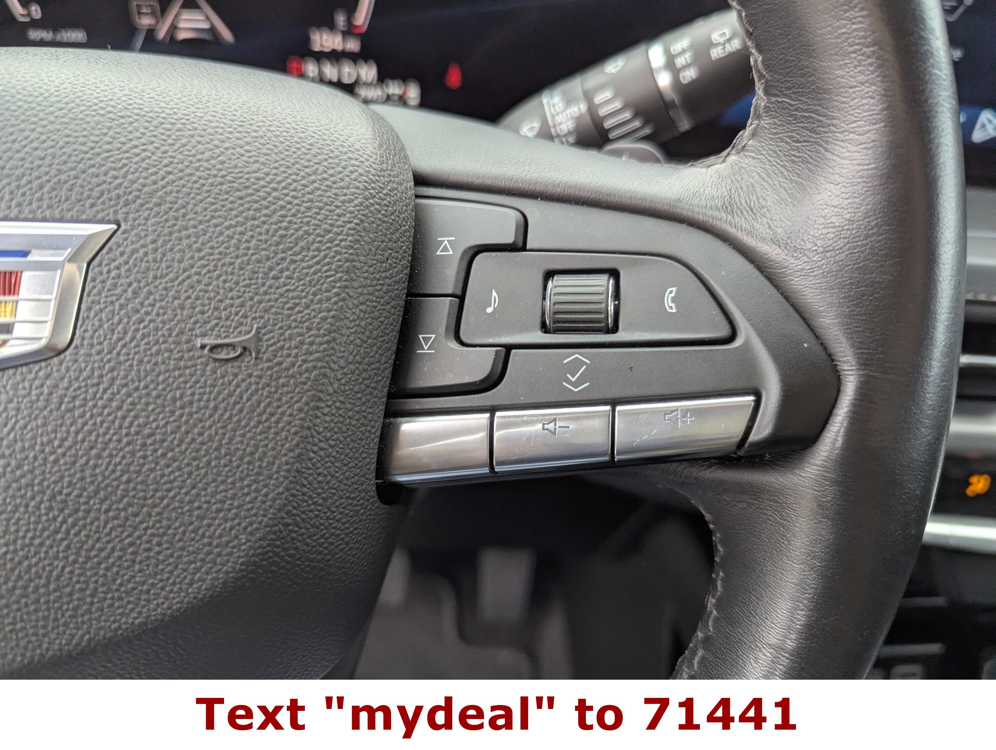 2024 Cadillac XT4 AWD Premium Luxury