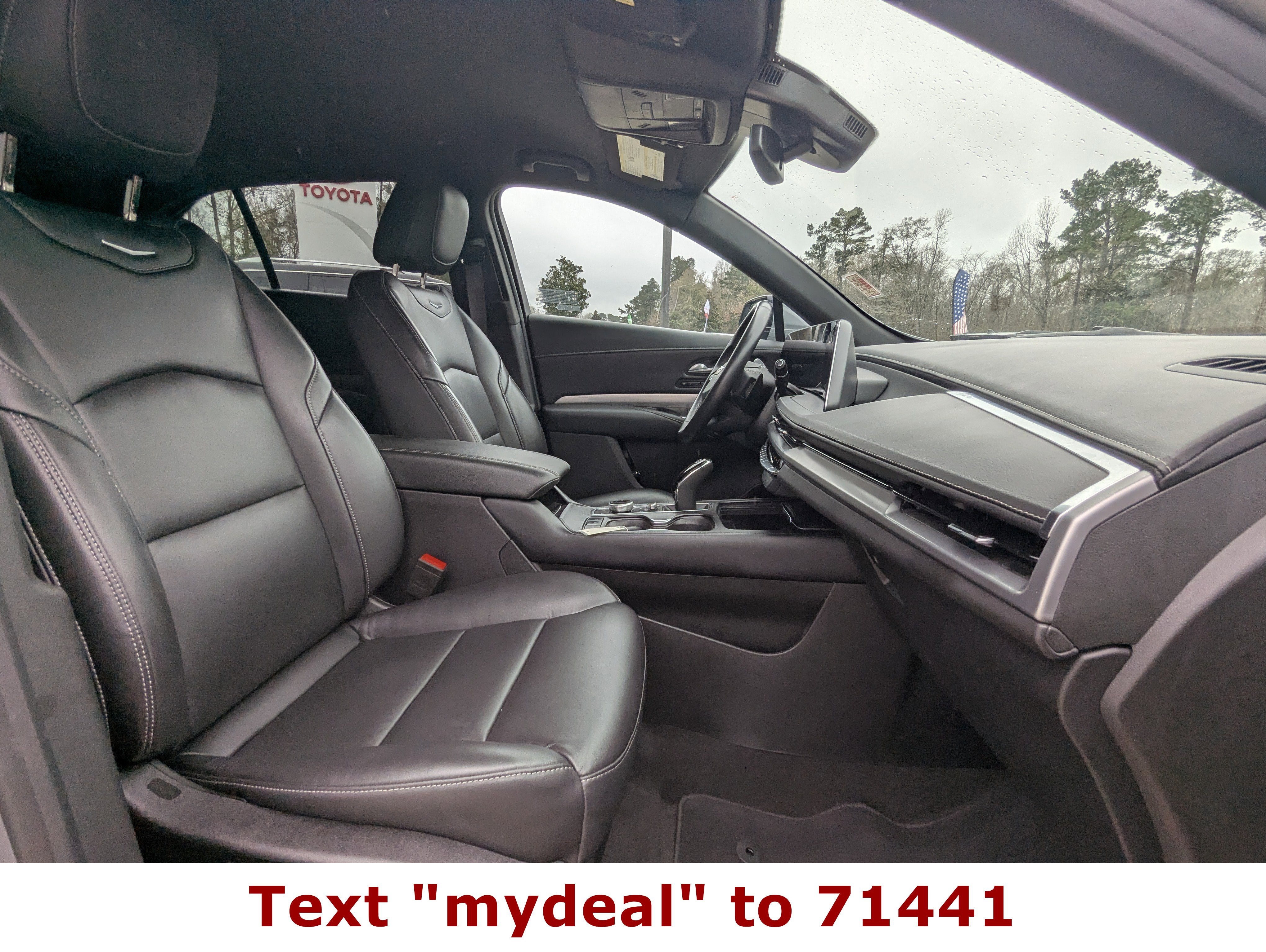 2024 Cadillac XT4 AWD Premium Luxury