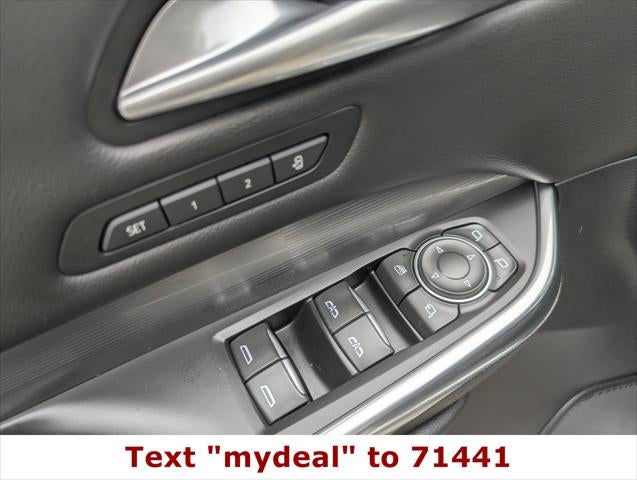 2024 Cadillac XT4 AWD Premium Luxury