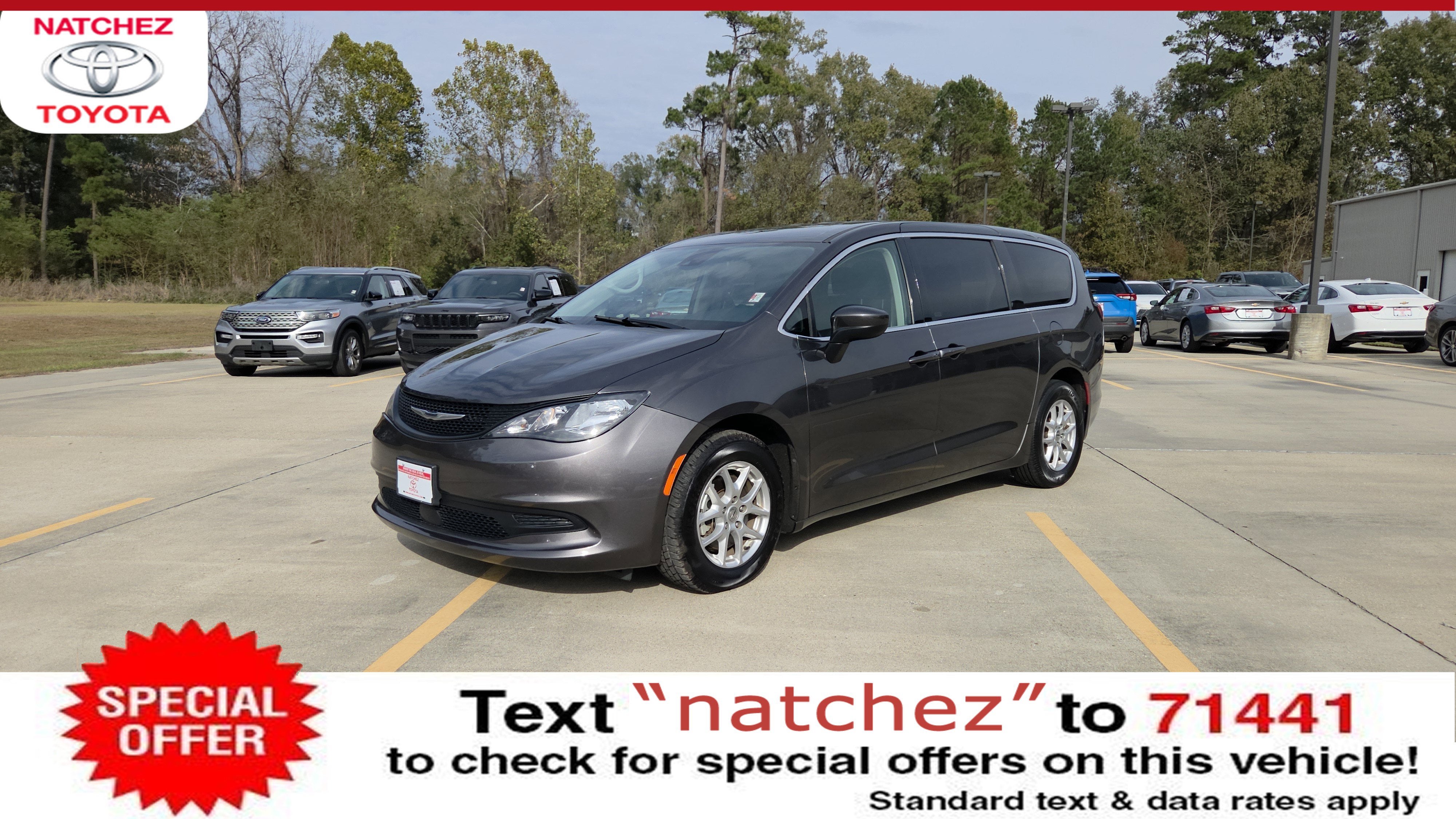 2023 Chrysler Voyager LX