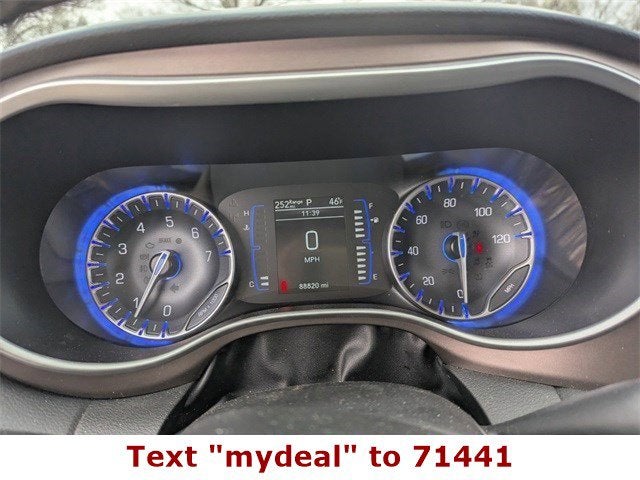 2023 Chrysler Voyager LX