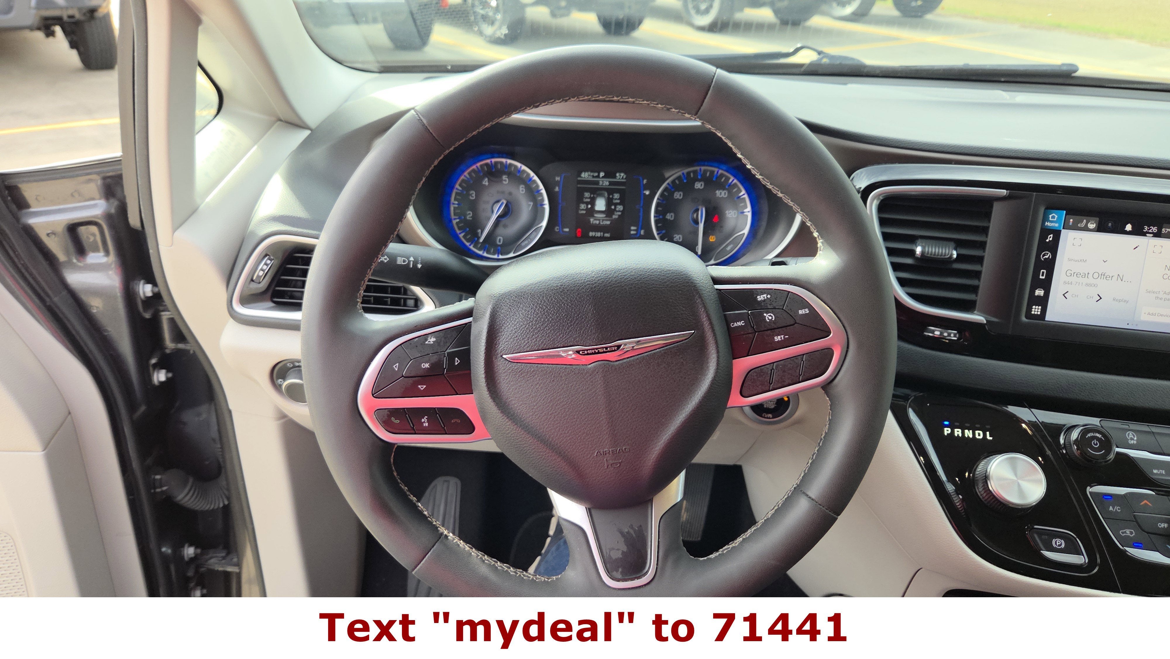 2023 Chrysler Voyager LX