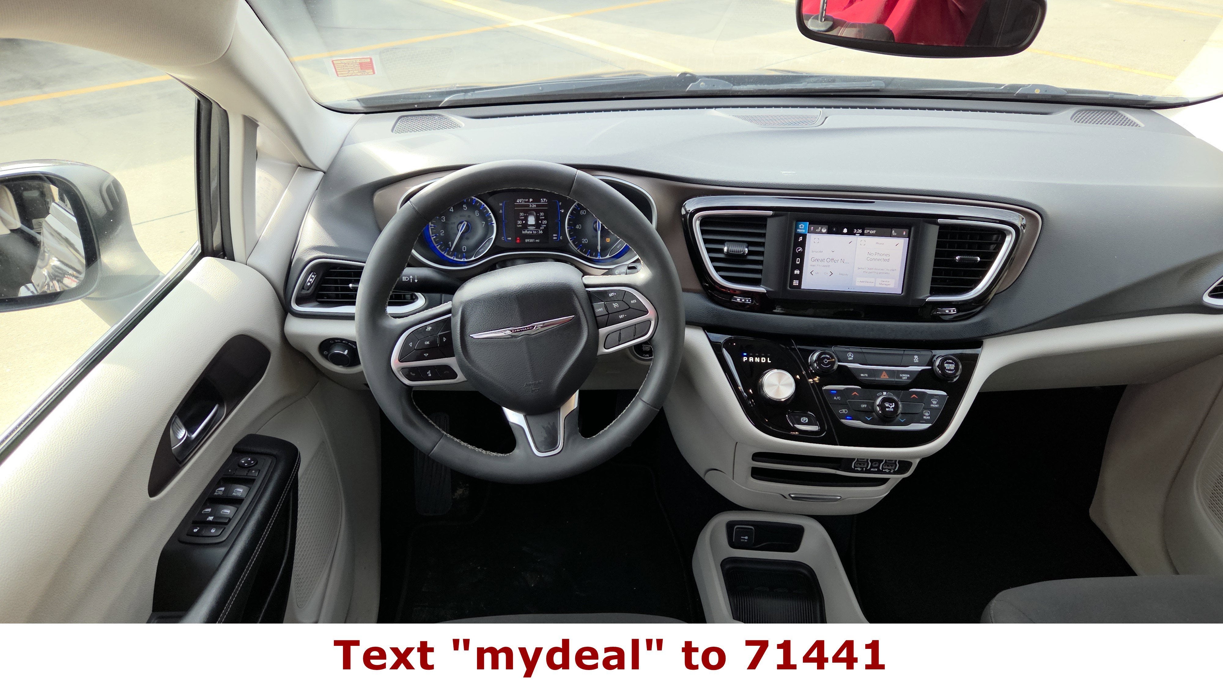 2023 Chrysler Voyager LX