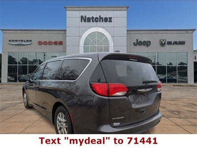2023 Chrysler Voyager LX