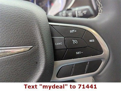 2023 Chrysler Voyager LX