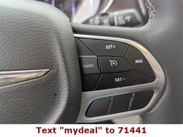 2023 Chrysler Voyager LX