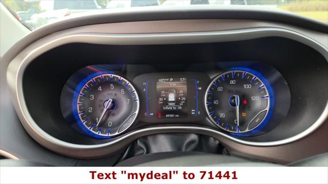 2023 Chrysler Voyager LX