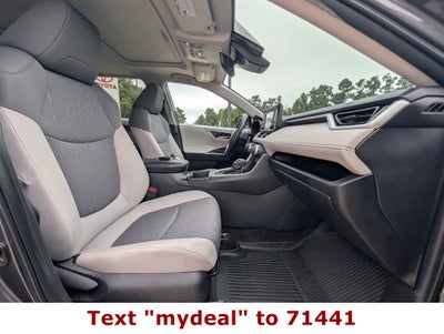 2022 Toyota RAV4 XLE