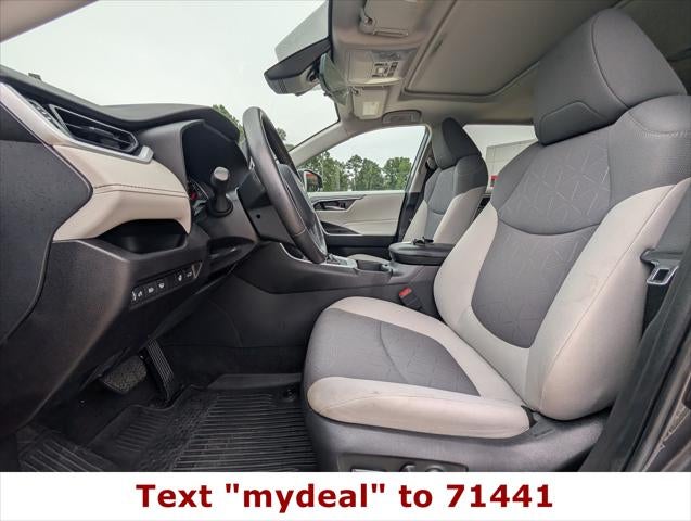 2022 Toyota RAV4 XLE