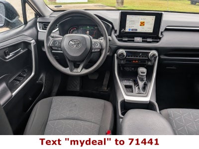 2025 Toyota RAV4 XLE