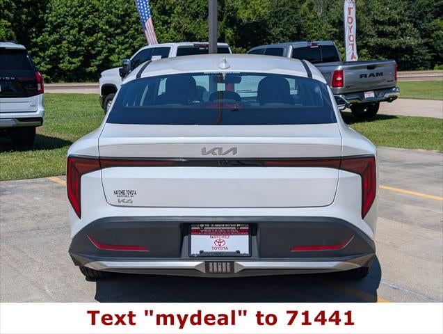 2025 Kia K4 LXS