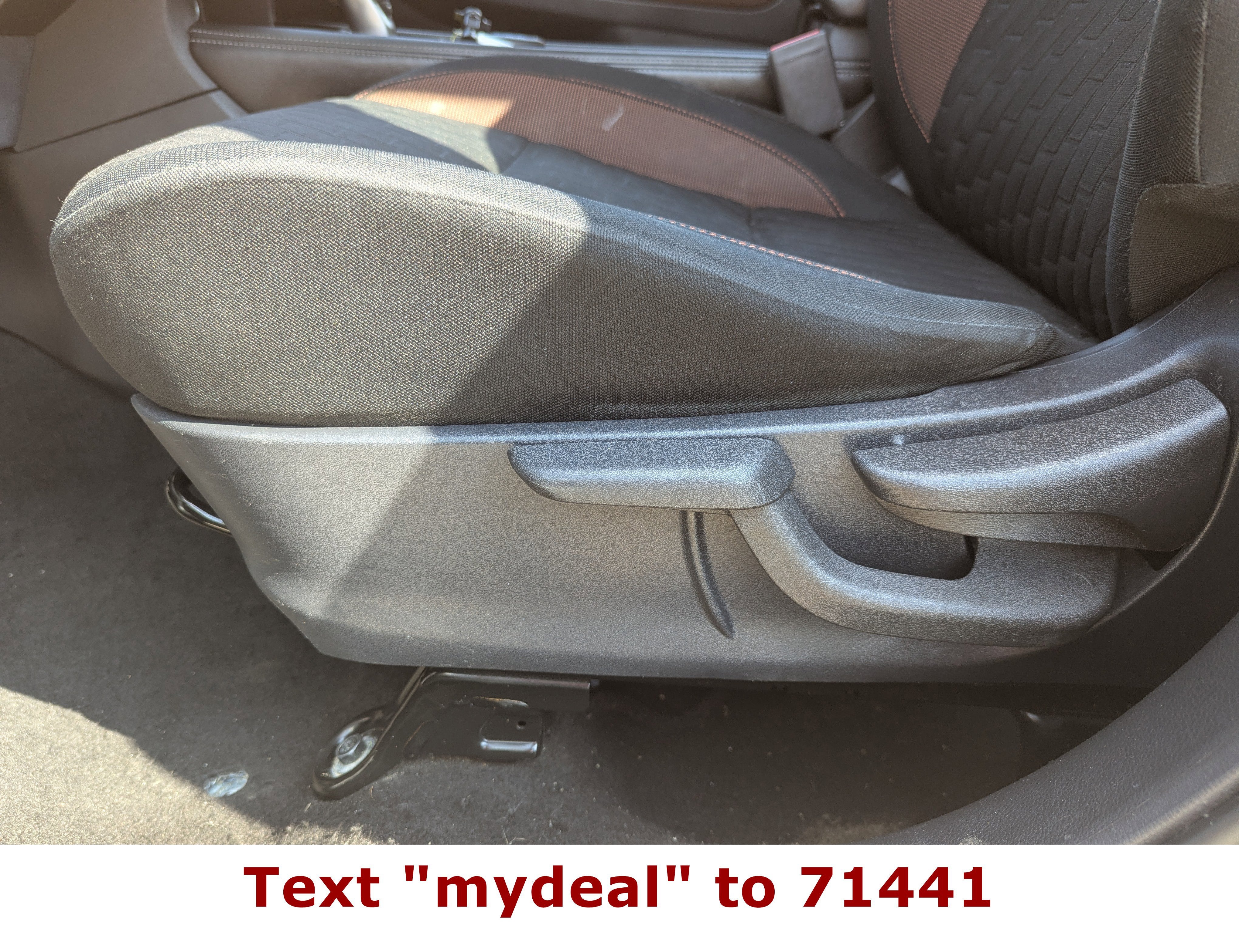 2022 Nissan Kicks SR