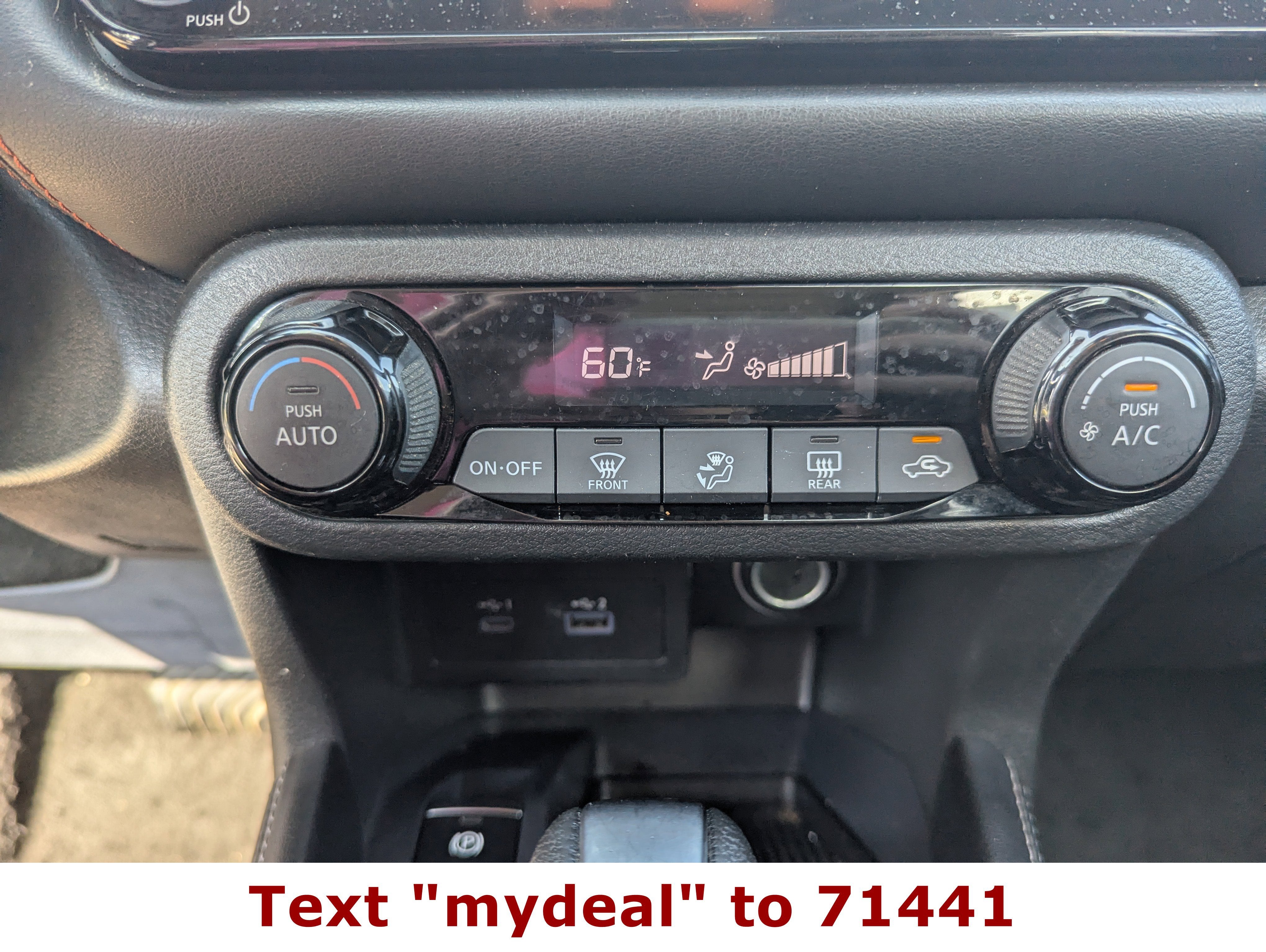 2022 Nissan Kicks SR