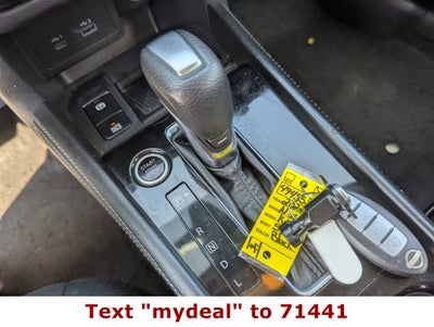 2022 Nissan Kicks SR