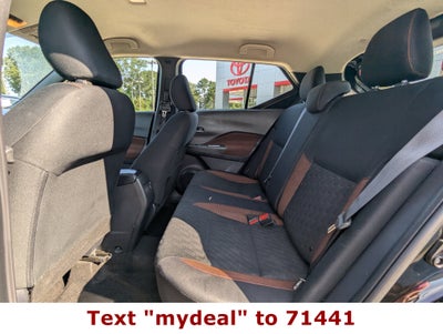 2022 Nissan Kicks SR