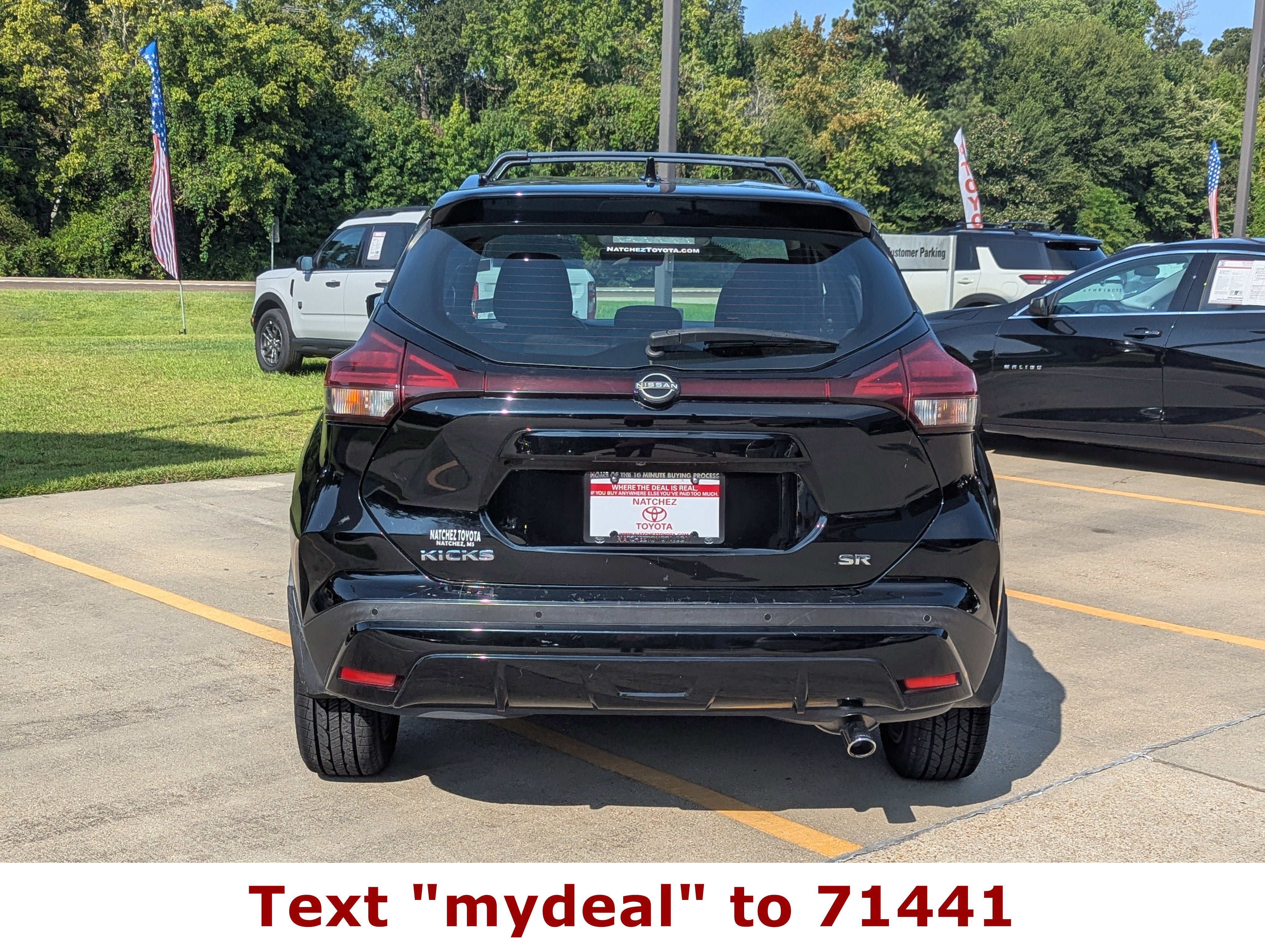 2022 Nissan Kicks SR