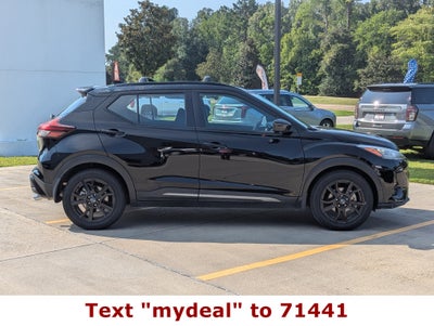 2022 Nissan Kicks SR