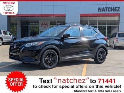 2022 Nissan Kicks SR