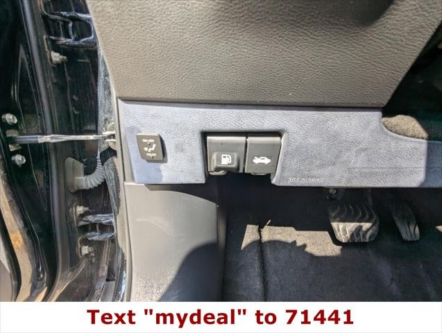 2022 Nissan Kicks SR