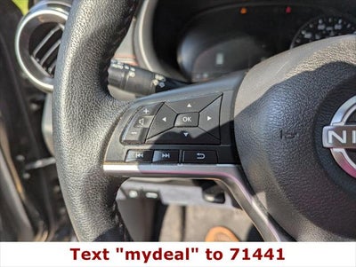 2022 Nissan Kicks SR