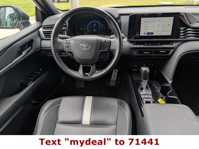 2025 Toyota Camry SE