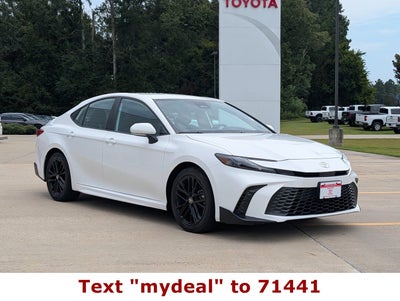 2025 Toyota Camry SE