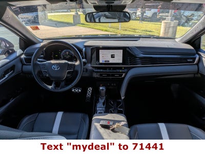 2025 Toyota Camry SE