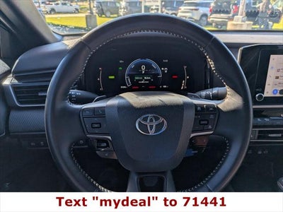 2025 Toyota Camry SE